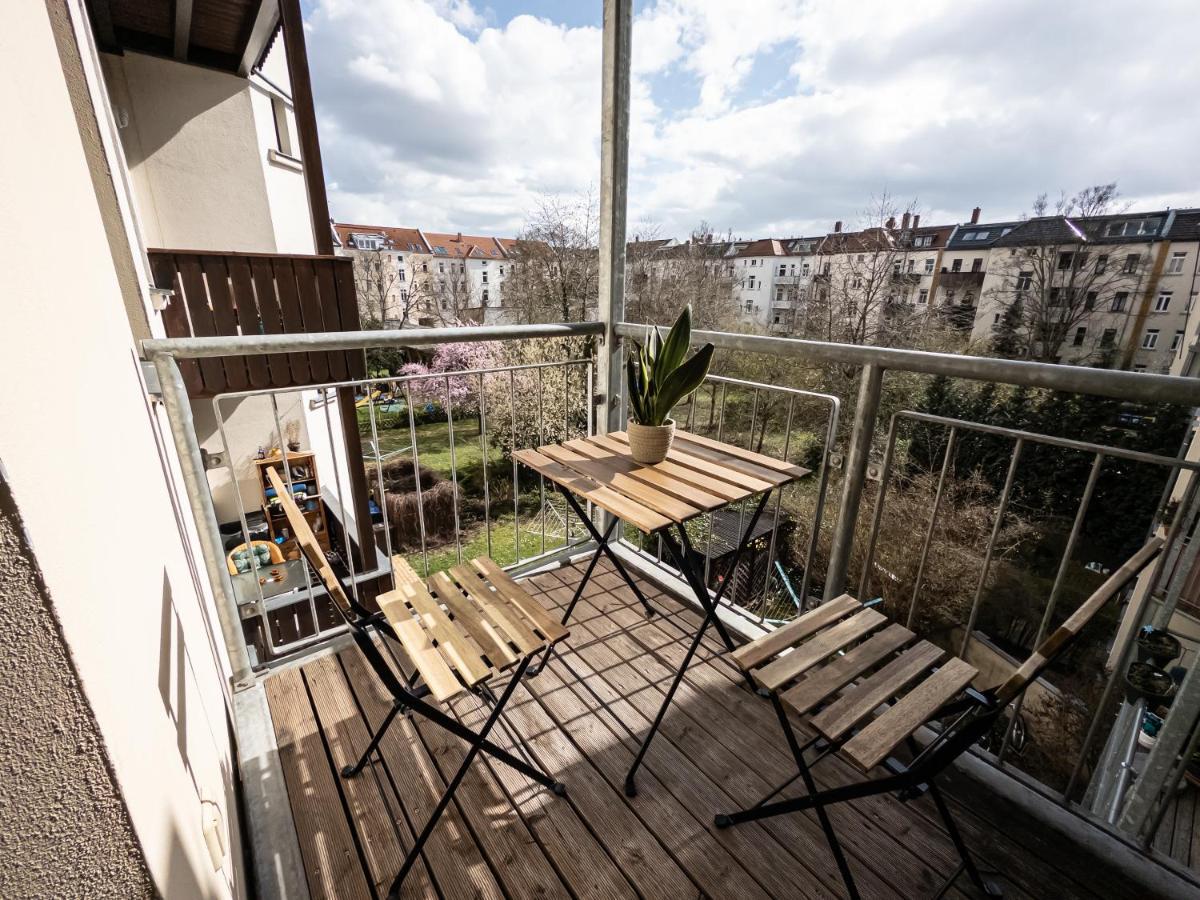 Moderne 3Zimmer Wohnung Mit Netflix Und Balkon لبسيا المظهر الخارجي الصورة